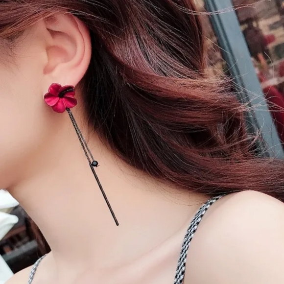 Red Wine Metallic Flowers Earrings 🦋 - Picture 3 of 5